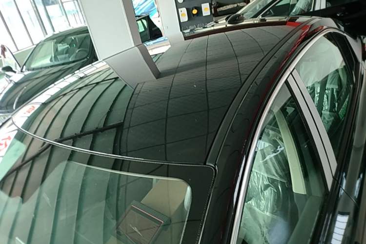 Used Hongqi E-QM5 2022 431 km Charge & Enjoy Edition
