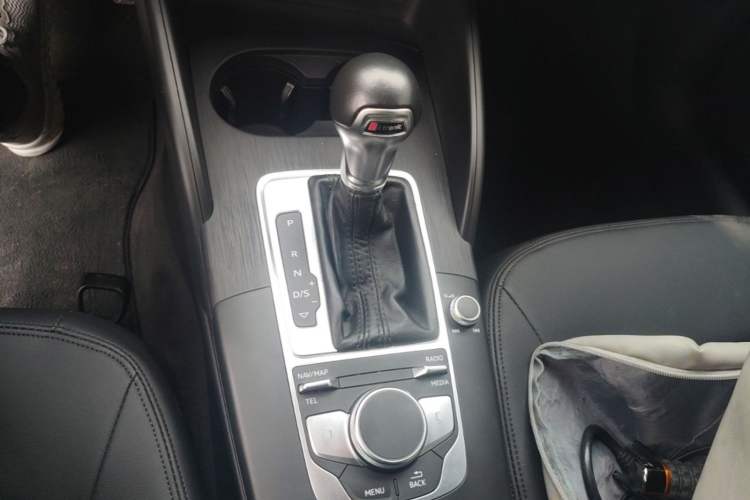 Used Audi A3 2019 Limousine 35 TFSI Ambition China V Gear Lever