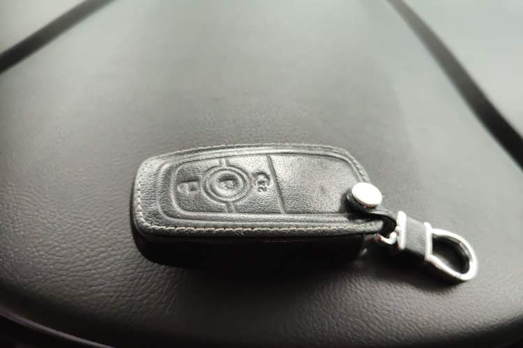Used Ford Mondeo 2018 EcoBoost 180 Smart Control Fashion Model China VI Standard Vehicle Key