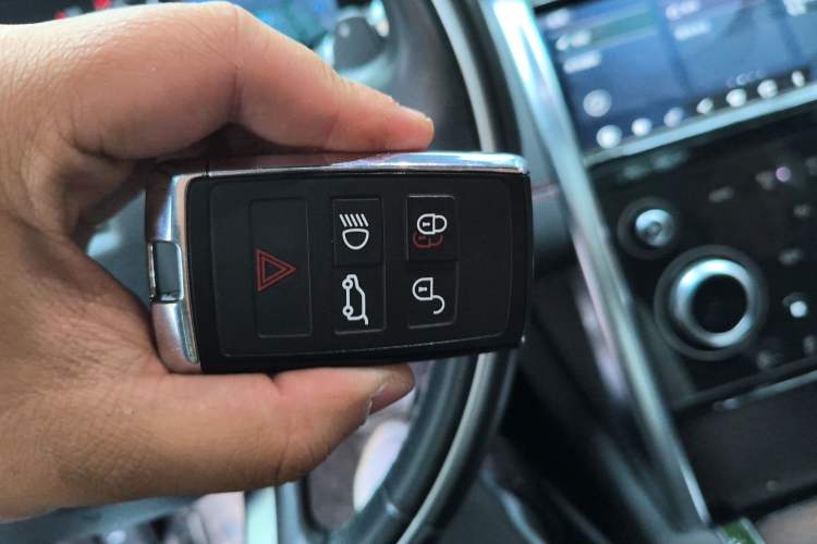 Used Land Rover Discovery Sport 2020 249 PS R-Dynamic Performance Edition Vehicle Key