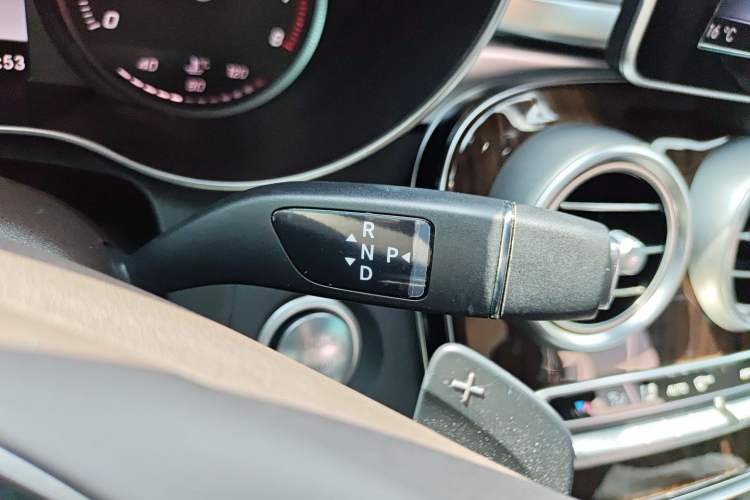 Used Mercedes-Benz GLC 2017 GLC 260 4MATIC Luxury Model Gear Lever