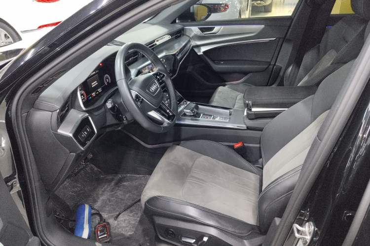 Used Audi A6L 2023 Revised 40 TFSI Luxury Dynamic Edition
