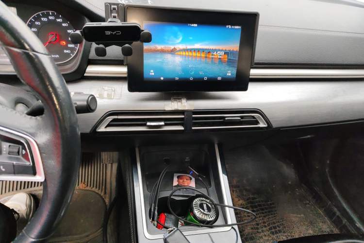 Used BYD Qin New Energy 2019 High-Range Luxury Model