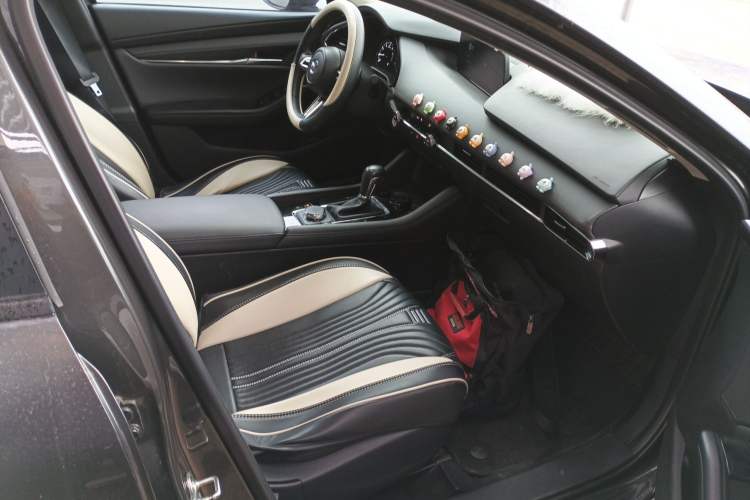 Used Mazda 3 Axela 2023 2.0L Automatic ZhiXuan Edition