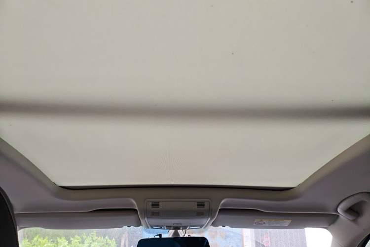 Used Volkswagen Tayron X 2020 330TSI Two-Wheel Drive Luxury Smart Connectivity Version Headliner