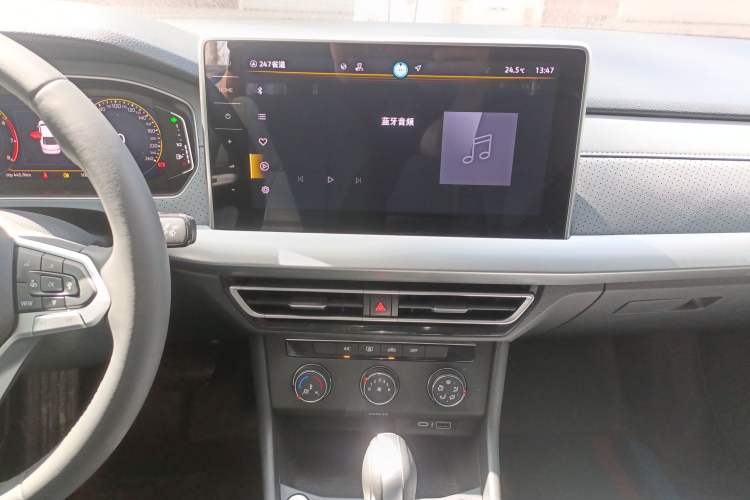 Used Volkswagen Lavida 2024 1.5L Automatic Starry Sky 5 Million Edition Audio And AC Panel