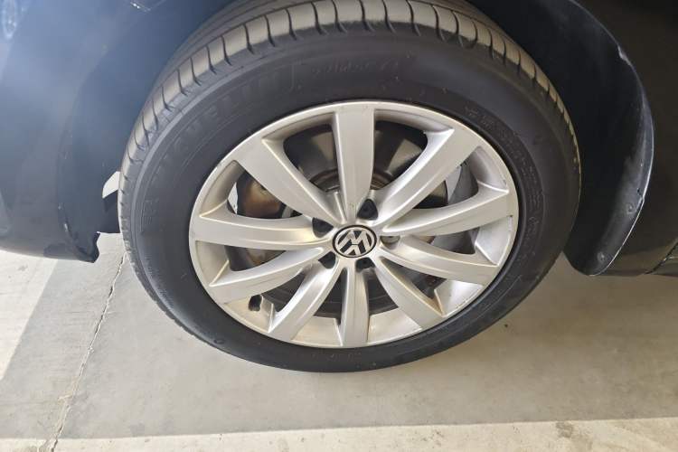 Used Volkswagen Sharan 2014 2.0 TSI Comfort Model
