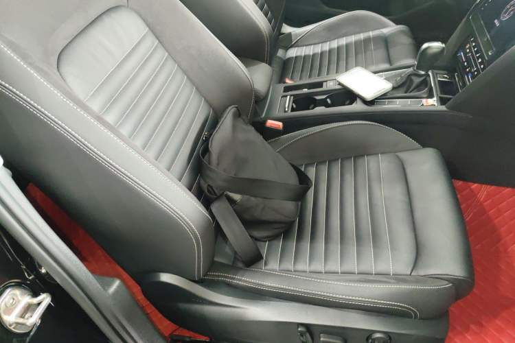 Used Volkswagen Magotan 2020 330TSI DSG Leading Model Right Front Seat