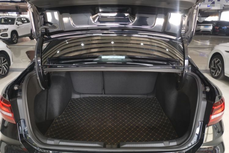 Used Volkswagen Lavida 2024 1.5L Automatic 5 Million Edition
