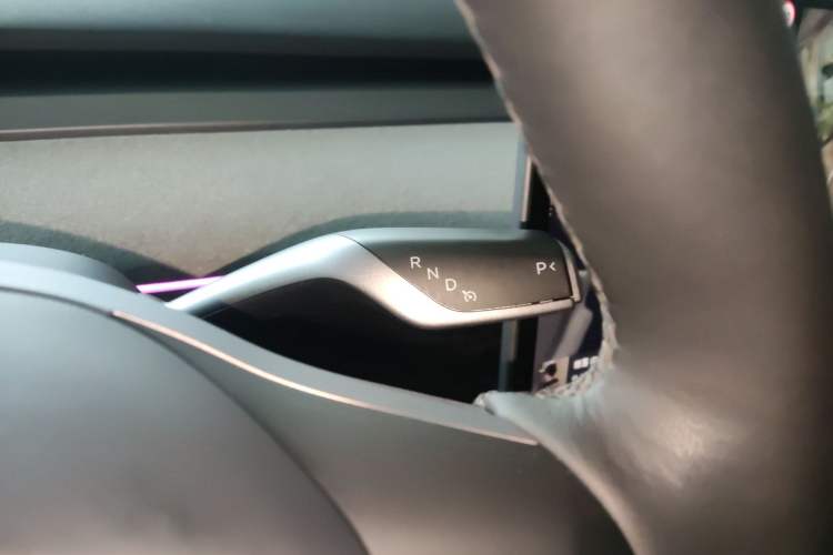 Used Tesla Model Y 2023 Rear-Wheel-Drive Version Gear Lever