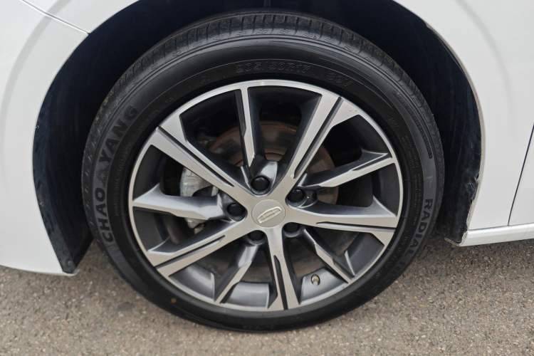 Used Geely Auto Emgrand 2022 4th Generation 1.5L CVT Luxury Model Left Front Wheel Hub