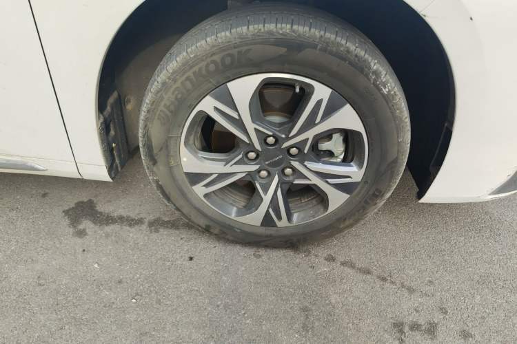 Used SAIC MAXUS G90 2025 2.0T Starlight Seven-Seater
