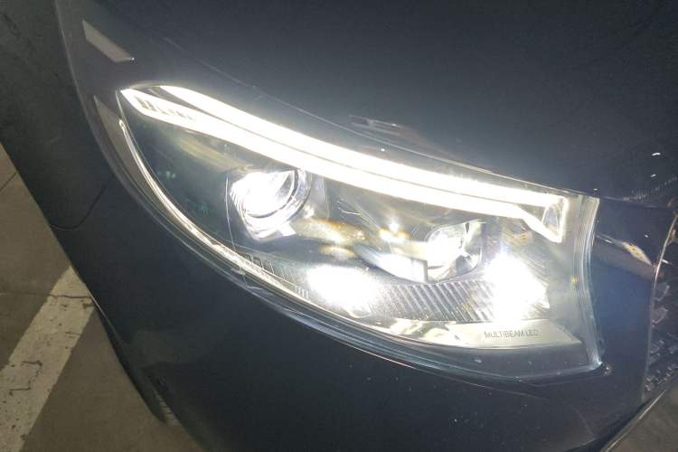 Used Mercedes-Benz Vito 2024 2.0T Elite Version 7 Seats Right Front Headlight