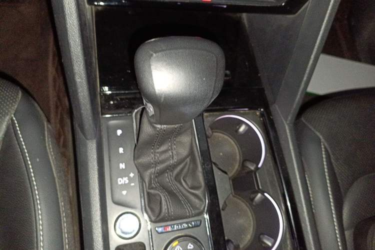 Used Volkswagen Teramont 2017 380TSI Four-Wheel Drive Luxury Edition Gear Lever