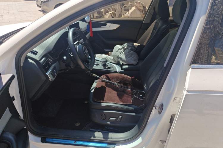 Used Audi A4L 2019 40 TFSI Fashion Version China V
