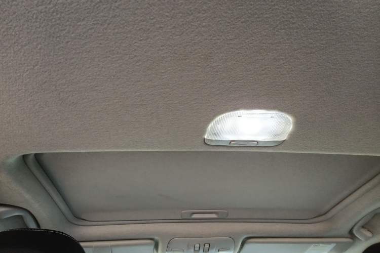 Used Subaru XV 2012 2.0i Elite Edition Headliner