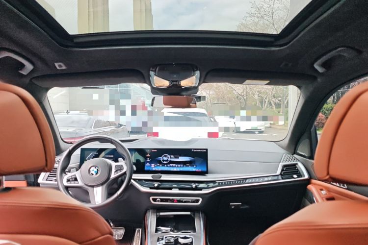 Used BMW X7 2023 xDrive40i Luxury Package with Leading Features Headliner