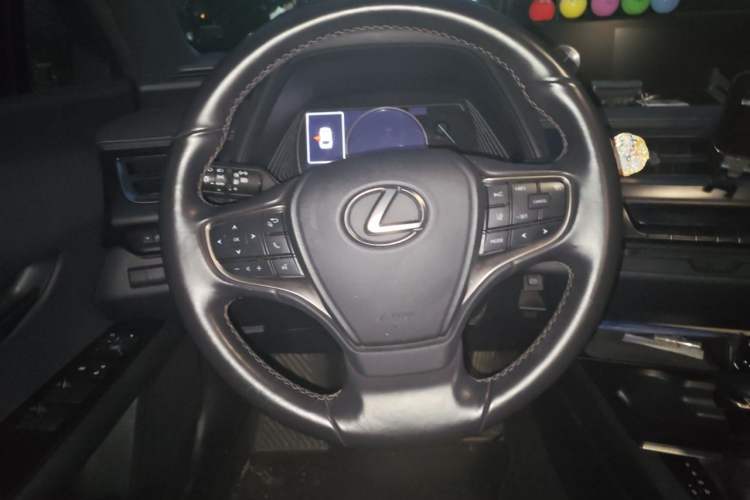 Used Lexus UX 2020 260h Explore & Adventure Edition
