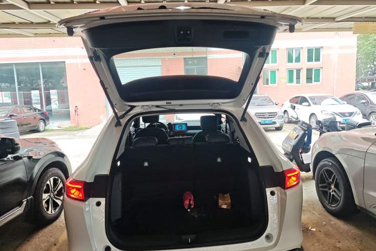 Used Honda Vezel 2023 1.5L CVT Tech Edition
