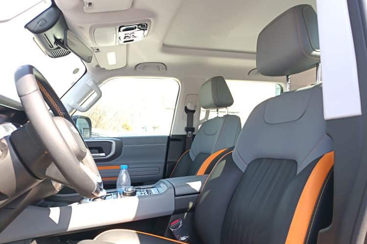 Used BAIC Off-Road BJ40 2026 Model 2.0T Gasoline Standard Edition