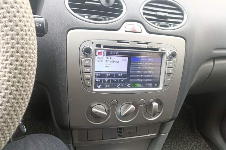 Used Ford Focus 2011 Hatchback 1.8L Manual Comfort Model
