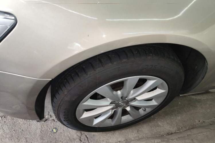 Used Audi A6L 2014 TFSI Standard Model Left Front Wheel Hub