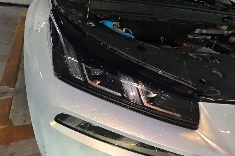 Used AION V 2022 Plus 70 Smart Edition Ternary Lithium Right Front Headlight