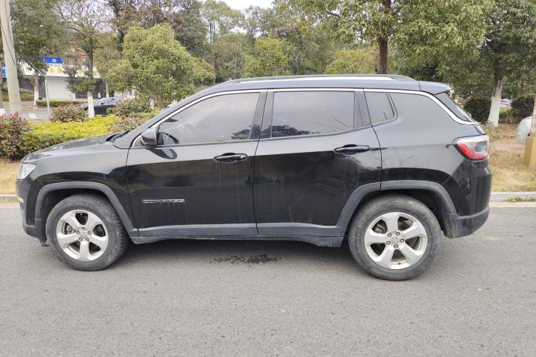 Used Jeep Compass 2017 200T Automatic Family Edition