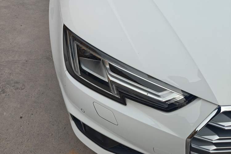 Used Audi A4L 2019 40 TFSI Fashion Edition China VI Emission Standard