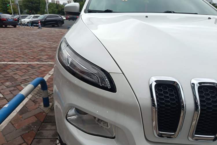 Used Jeep Cherokee 2016 2.4L Professional Edition