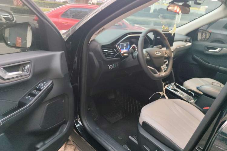 Used Ford Escape 2020 EcoBoost 245 Two-Wheel-Drive Comfort Edition