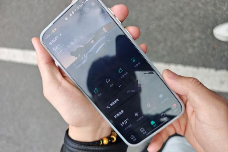 Used Lynk & Co Z10 2025 95 kWh 702 km All-Wheel-Drive Halo