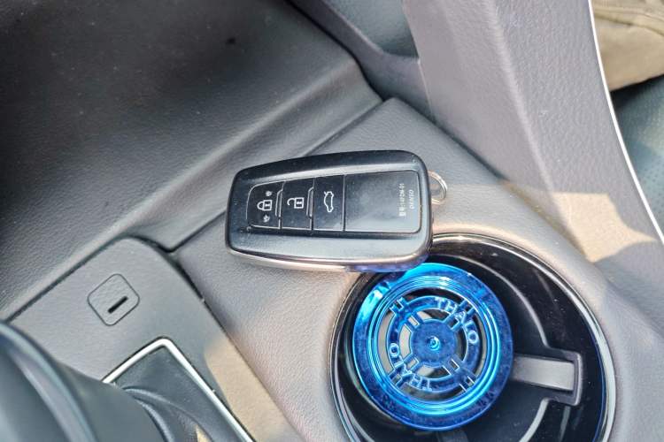 Used Toyota Avalon 2019 2.0L Luxury Edition China VI Standard