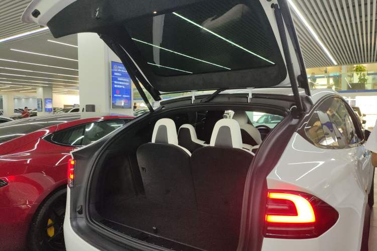 Used Tesla Model X 2023 Dual-Motor All-Wheel-Drive Version