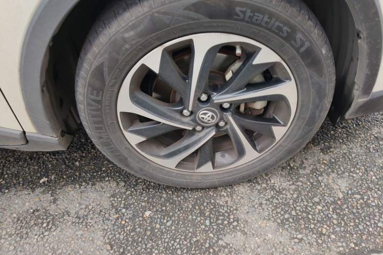 Used Toyota IZOA 2018 2.0L Yichi Version China VI Standard
