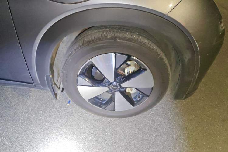 Used BYD Dolphin 2023 420 km Free Version Right Front Wheel Hub