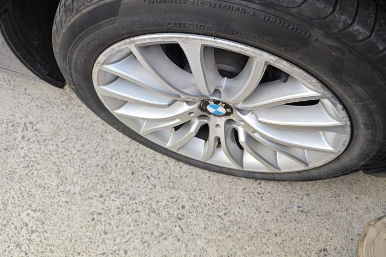 Used BMW 5 Series 2014 525Li Luxury Design Package
