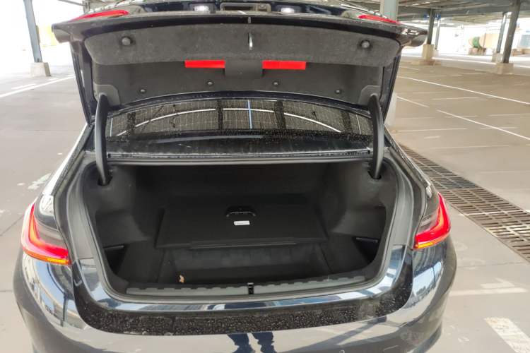 Used BMW i3 2022 eDrive 35 L
