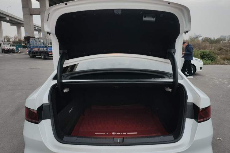 Used BYD Qin PLUS 2024 HONOR Edition DM-i 55KM Leading Model
