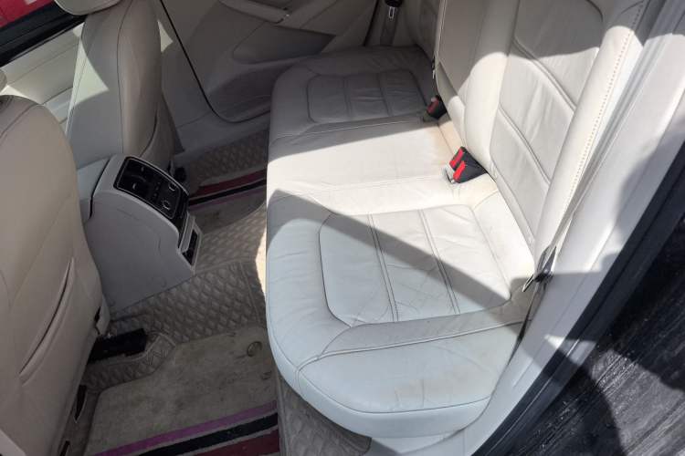 Used Volkswagen Passat 2014 1.4TSI DSG Prestige Edition Left Rear Seat