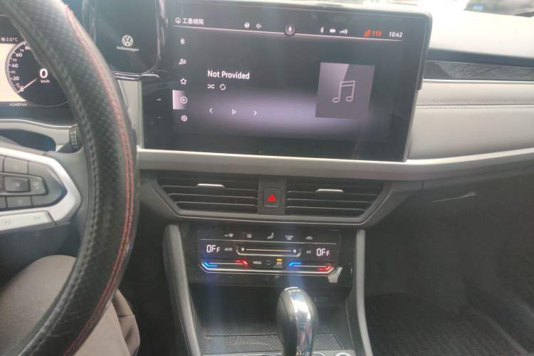 Used Volkswagen Bora 2023 300TSI DSG Prestige Edition Audio And AC Panel