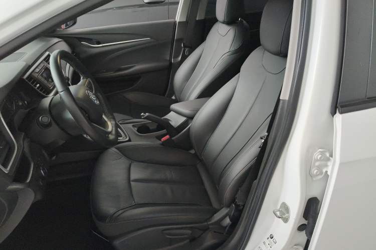 Used Buick GT 2018 18T Automatic Elite Model Left Front Seat