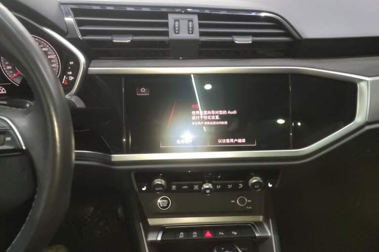 Used Audi Q3 2022 35 TFSI Fashion Dynamic Model