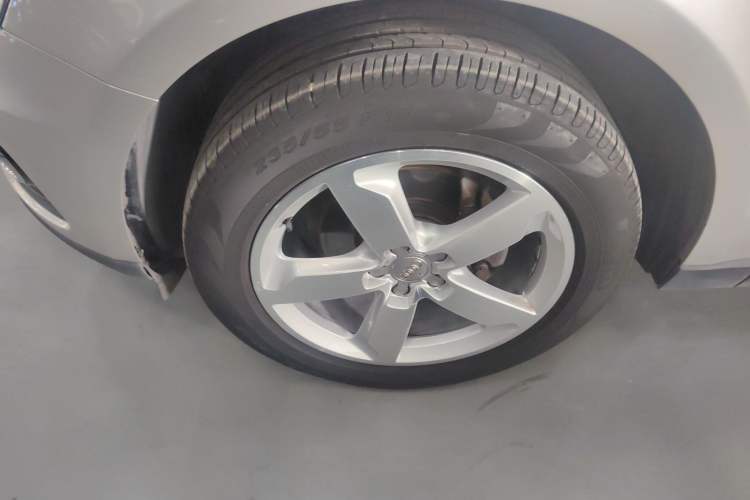 Used Audi Q5 2015 40 TFSI Comfort Model
