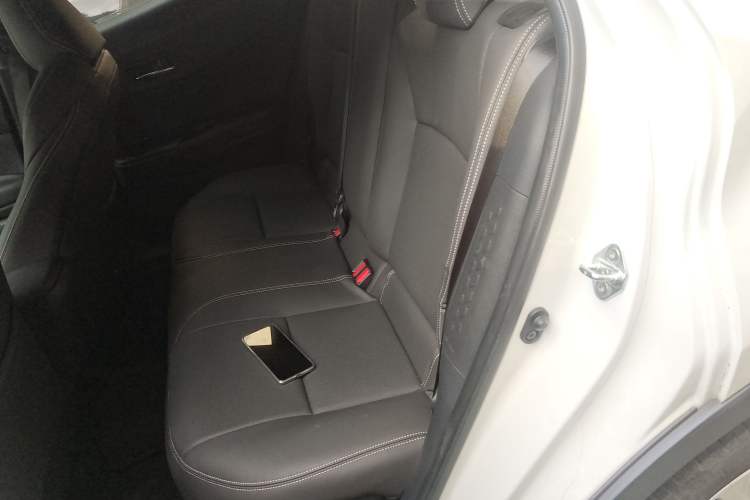 Used Toyota IZOA 2021 2.0L Enjoy Edition