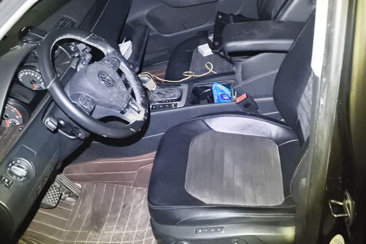 Used Volkswagen Magotan 2012 Facelift 2.0 TSI Prestige Model