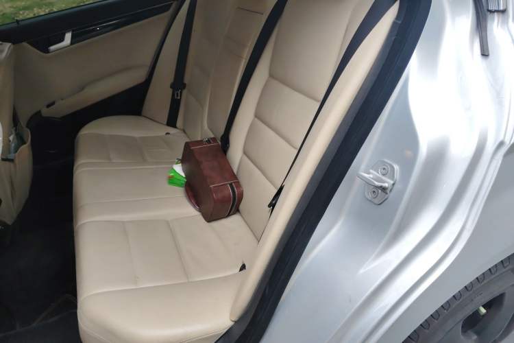 Used Mercedes-Benz C-Class 2011 C 200 CGI Fashion Model