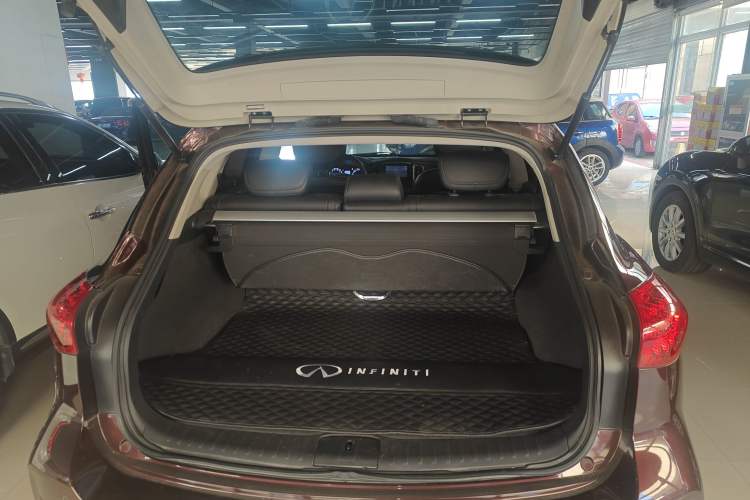 Used Infiniti QX50 2015 2.5L Comfort Edition
