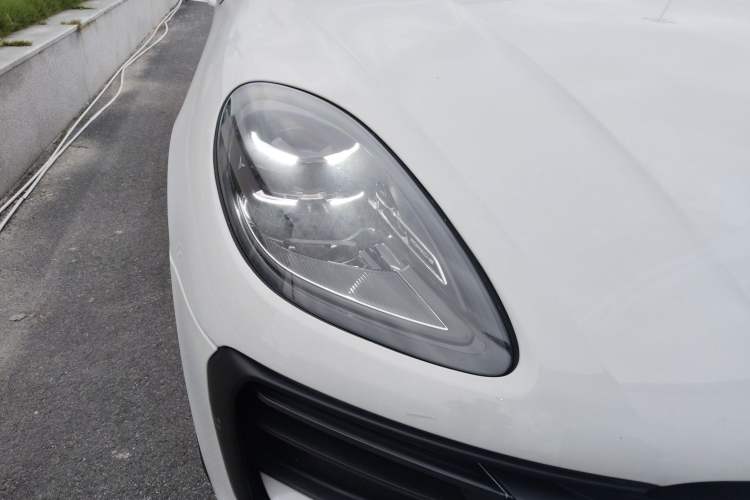 Used Porsche Macan 2022 Macan 2.0T Right Front Headlight