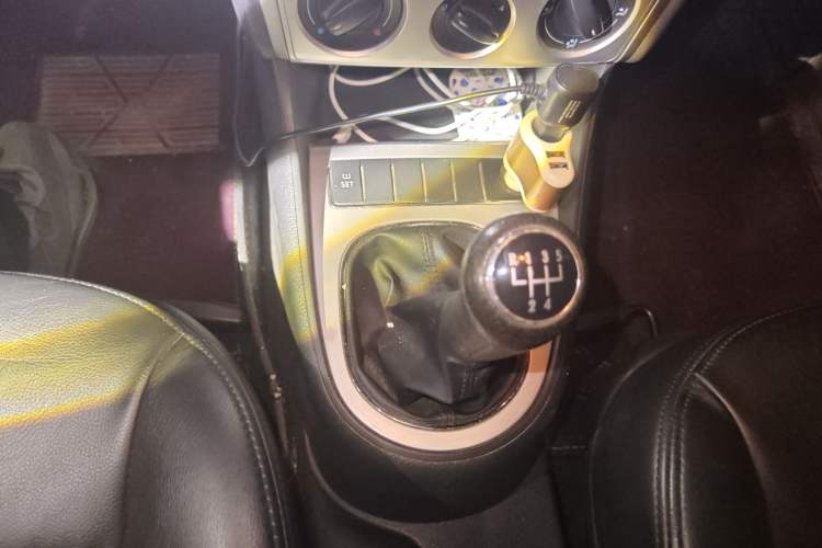 Used Volkswagen Lavida 2011 1.4 TSI Manual Prestige Edition Gear Lever